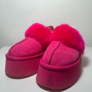 Ugg funkette pink size 7